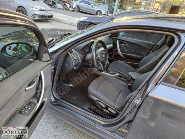 2007 MODEL BMW 1.18İ. OTOMATİK VİTES, SANRUFLU TEMİZ ARAÇ - Görsel 20